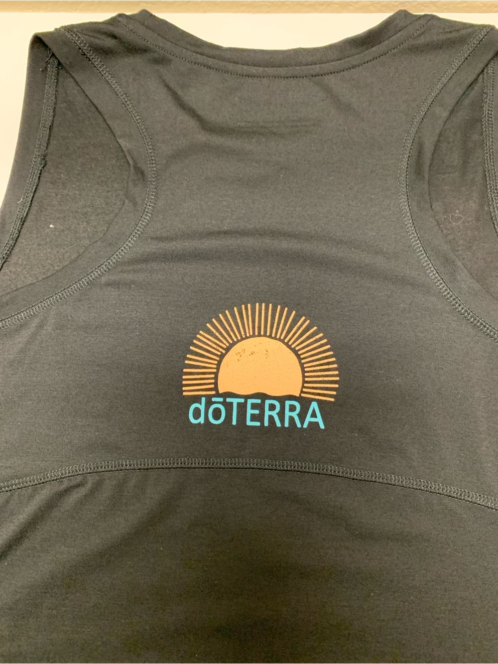 doTERRA Women’s Black Graphic Sun and Wave Tank Top 2XL - Picture 8 of 8